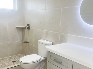 3336 Mooheau Ave, Honolulu, HI 96816