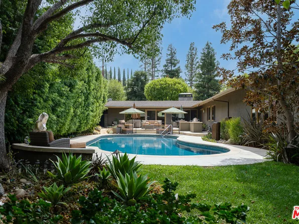 20361 Wells Dr, Woodland Hills, CA 91364