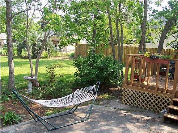 Relaxing patio and Deck
