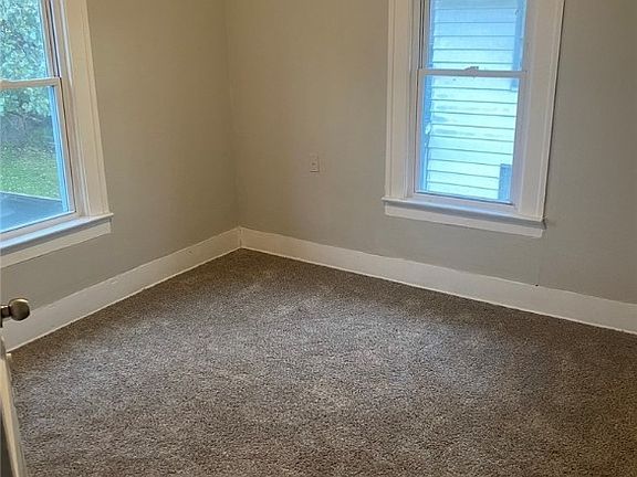 5th image of 1080 Shannon Ave