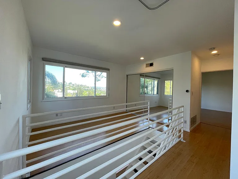 Upstairs Landing/Office/Den Space
