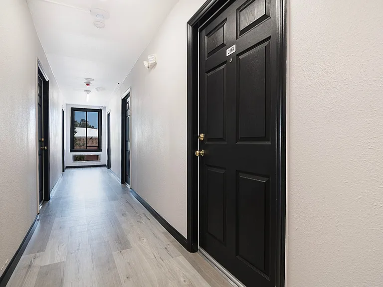 Casas On Cordova Street Apartments — Photo 123