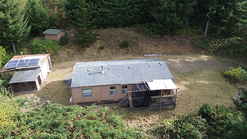 4th image of 747 Sauer Road