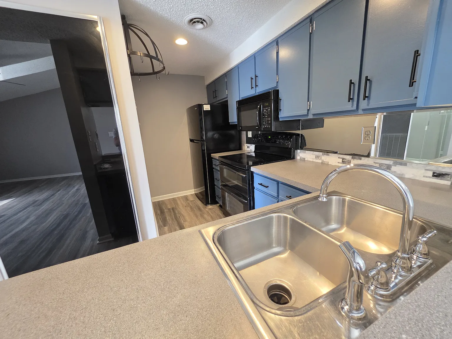 Palmer Place Condo 2 bed/2 bath — Photo 4