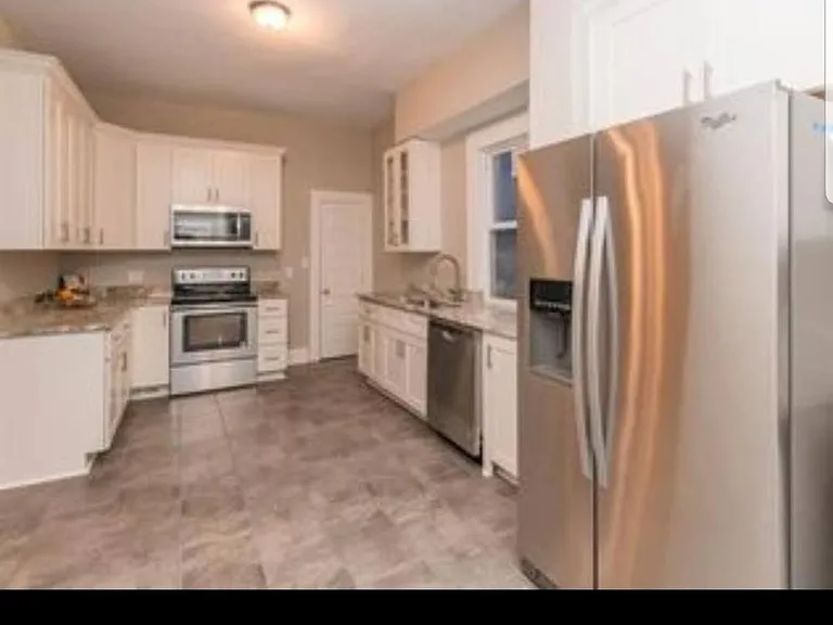 745 W 34th St — Photo 14