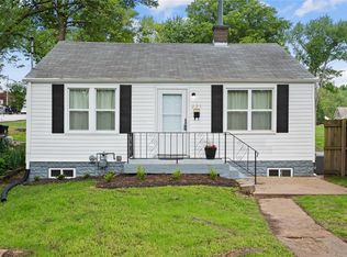 221 N 8th St, Belleville, IL