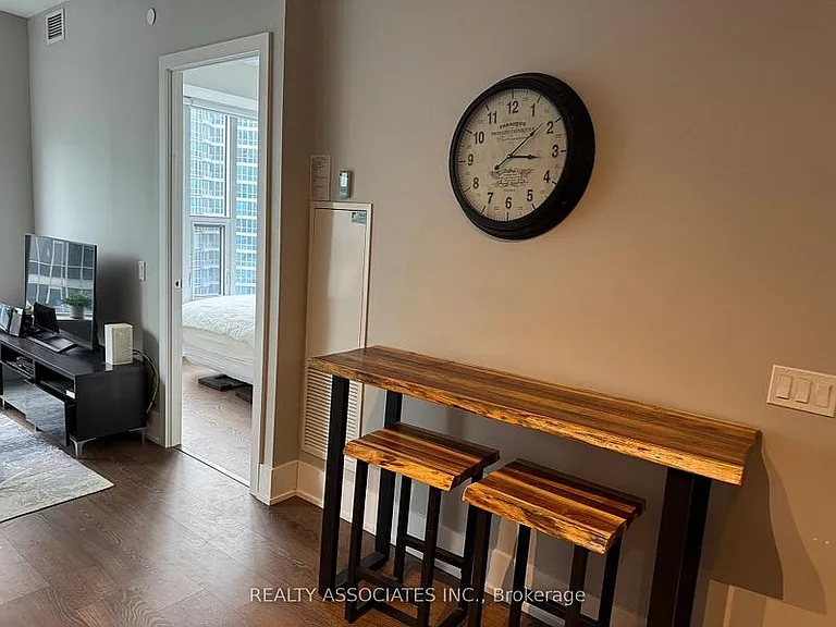 10 York St #2907 — Photo 42