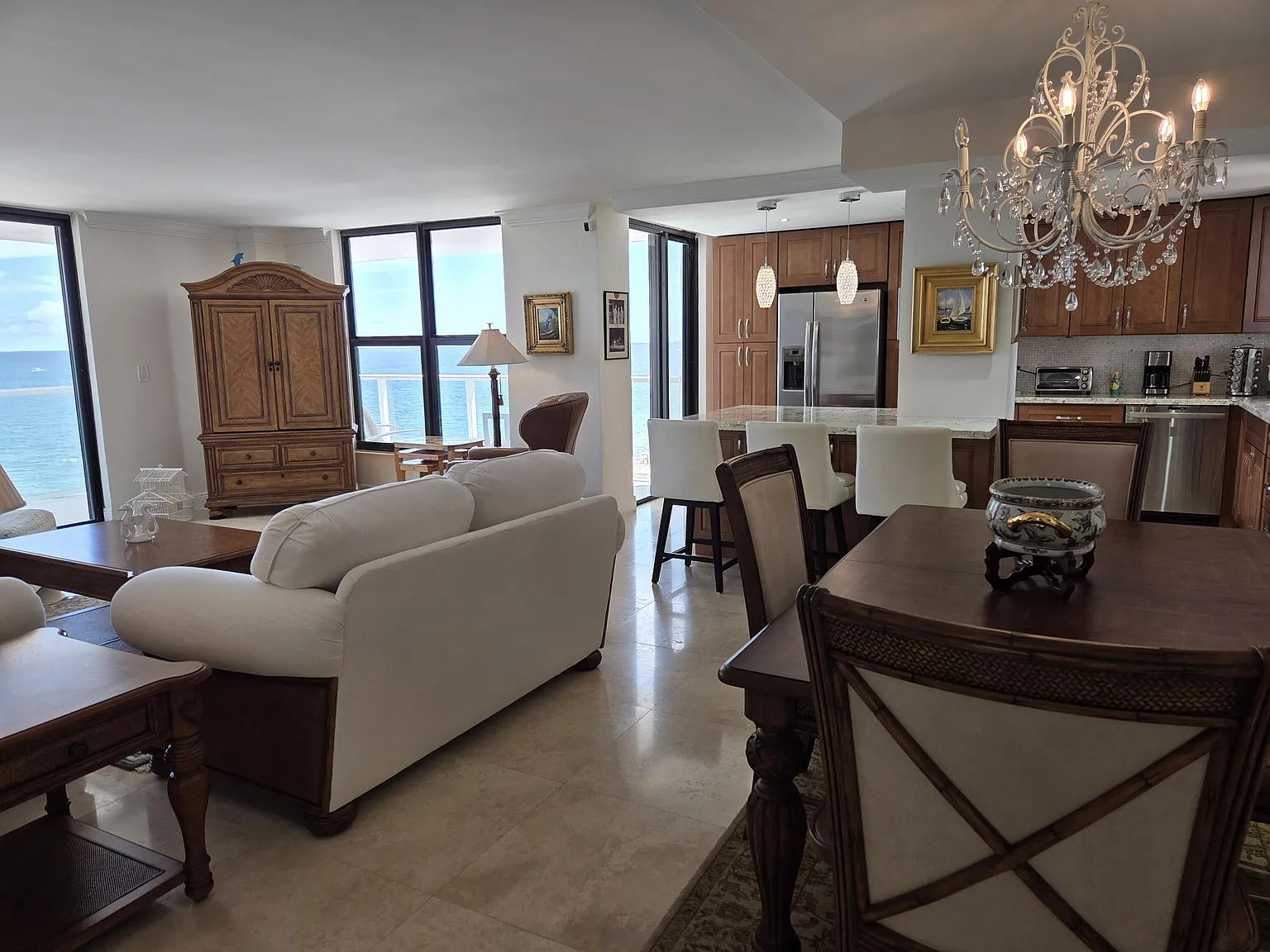 Pompano Atlantis — Photo 3