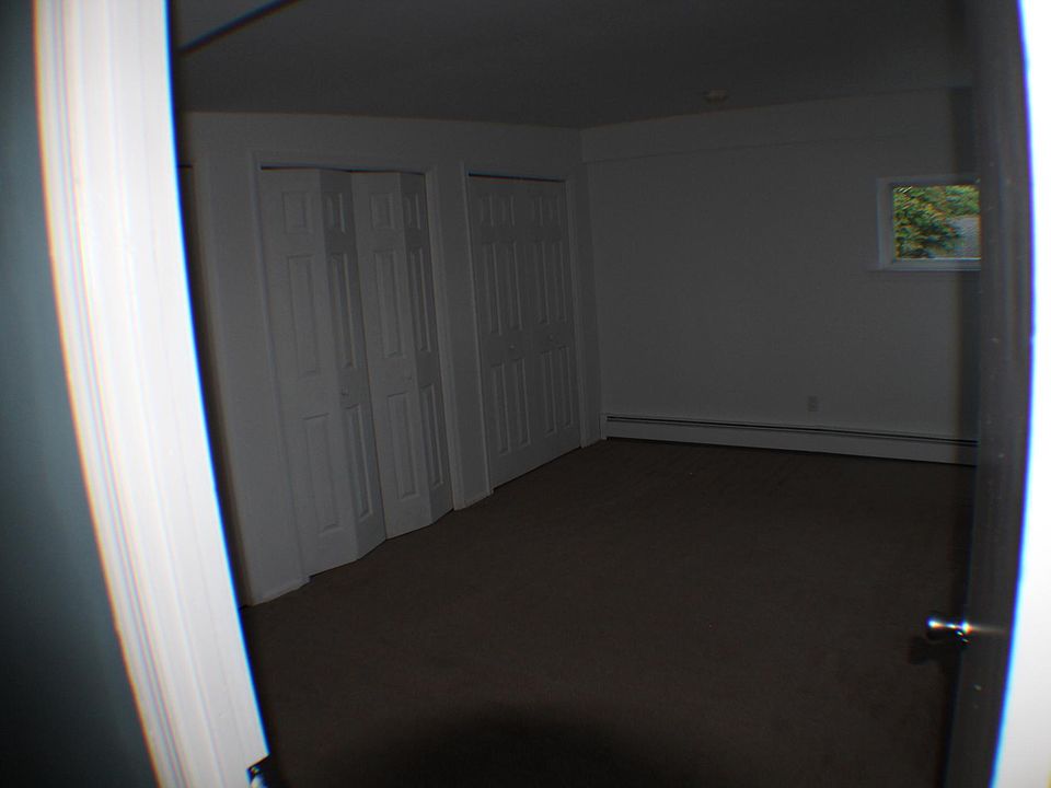 MEDIUM BEDROOM