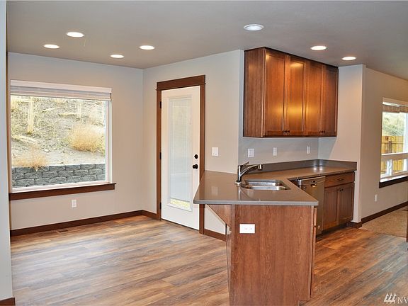 5th image of 3143 NW Delcon Ct
