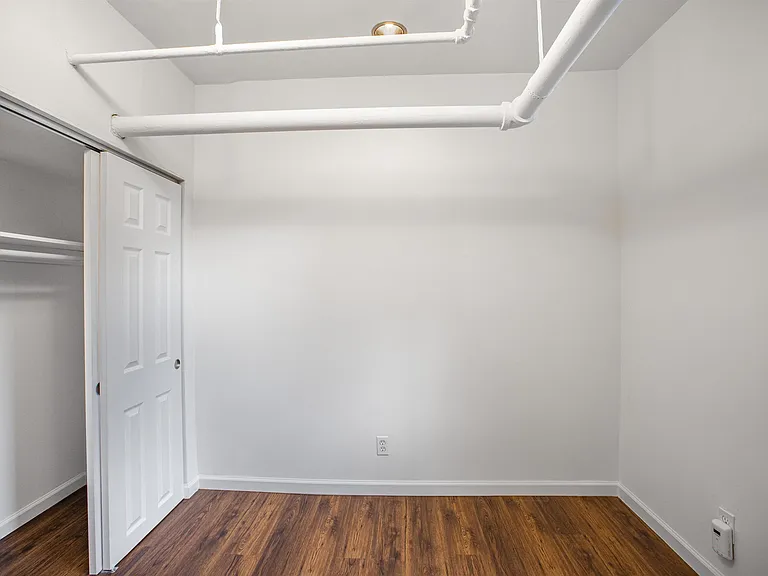 7812 Hudson Ave #1-B — Photo 17