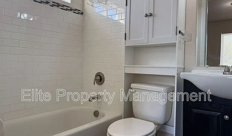 983 S Palomar Dr — Photo 15