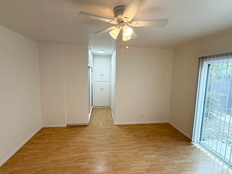 3700 E 4th St #1 — Photo 8