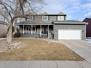 811 Pioneer Ave, Gillette, WY 82718
