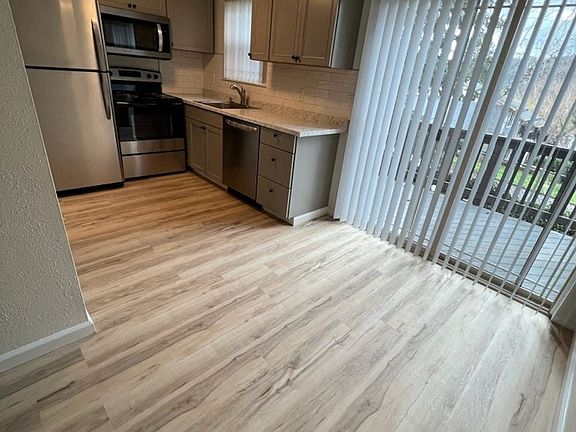 5th image of 6912 N Richmond Ave #5934105