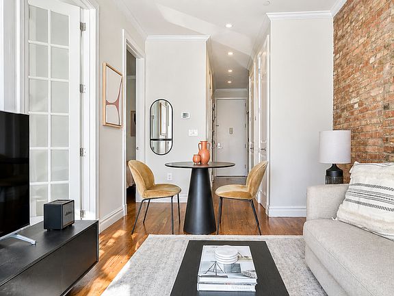 2nd image of 44 Avenue B #3E