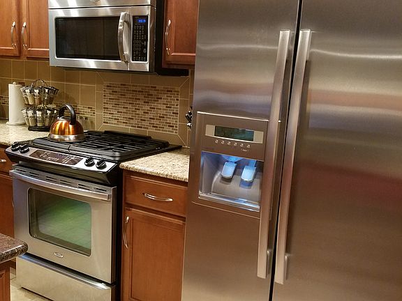 4th image of 1875 Brookwood Ln