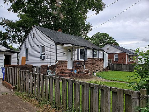  Side front from Driveway