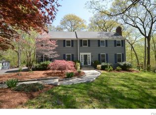 411 Joan Dr, Fairfield, CT 06824