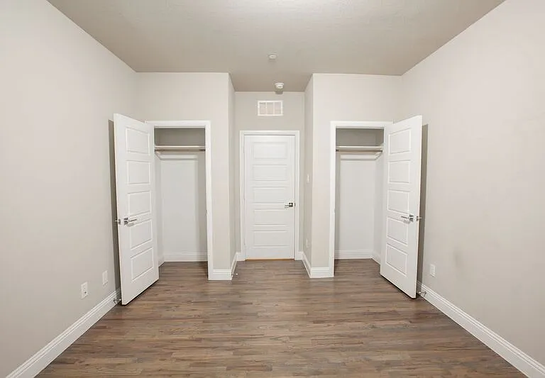 8586 Church St — Photo 20