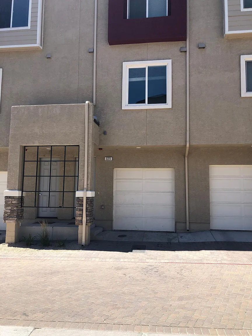 3223 Sterling Ridge Cir photo 1