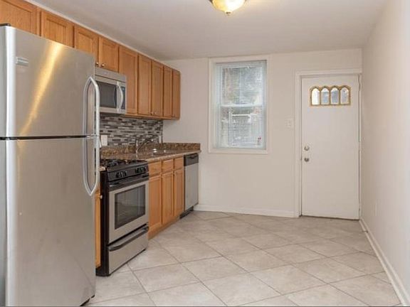 4th image of 1637 Annin St
