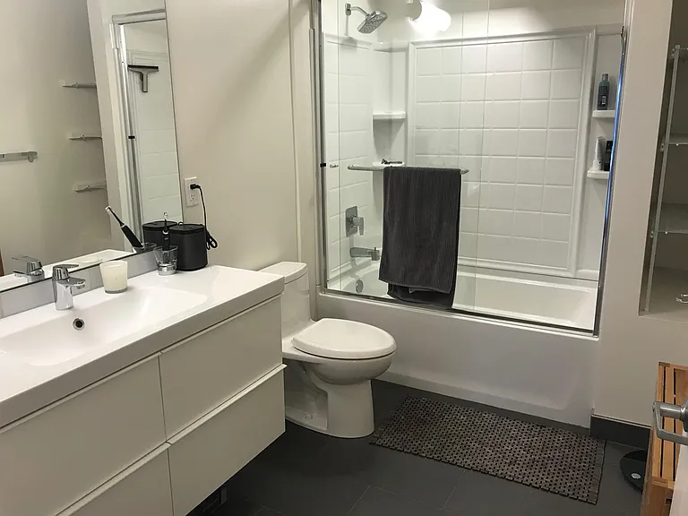 515 Summit Ave E #102 — Photo 9