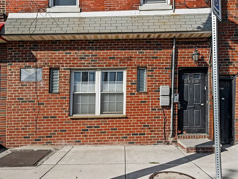 2958 Richmond St #1F — Photo 2