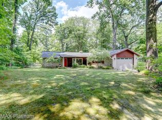 830 Maury Pl, Howell, MI 48843