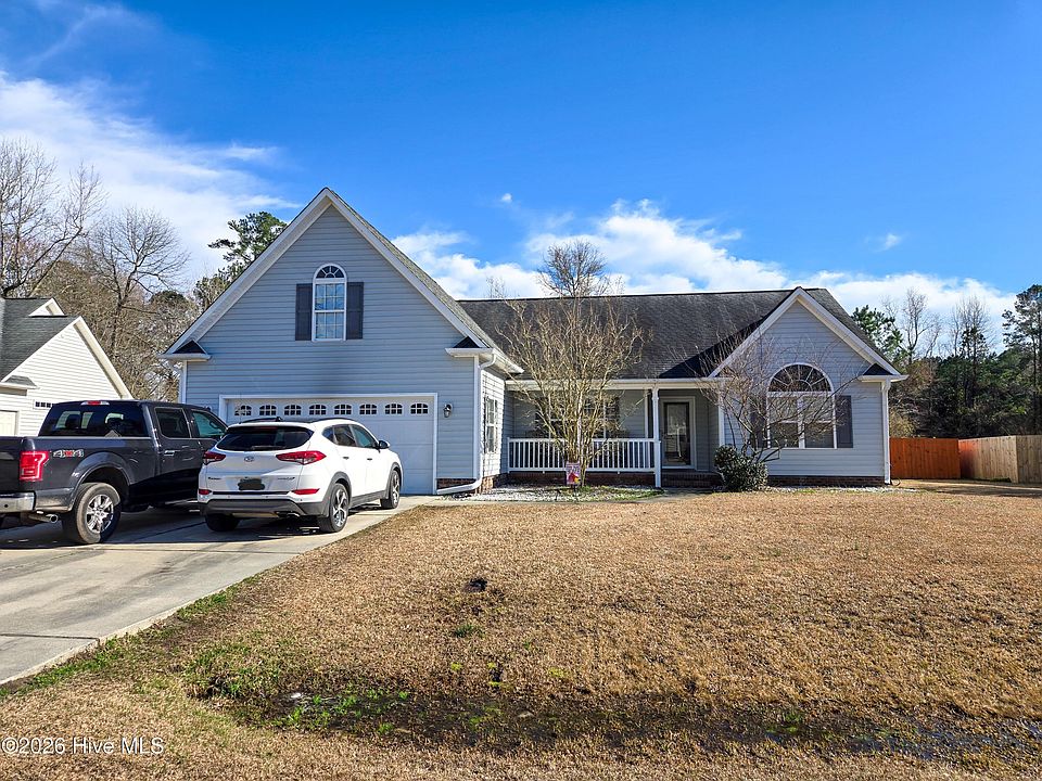 1st image of 107 Croatan Woods Drive
