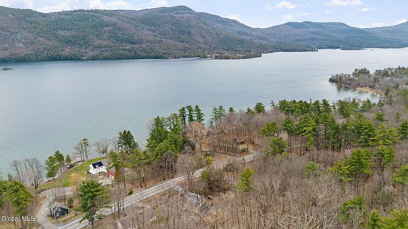 4th image of 8121 Lakeshore Drive