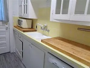 401 W Clay St #3 — Photo 17