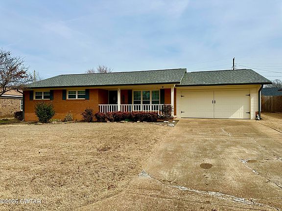 2nd image of 1212 Eastview Dr