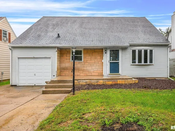 4237 N Gate Ridge Rd, Peoria, IL 61614