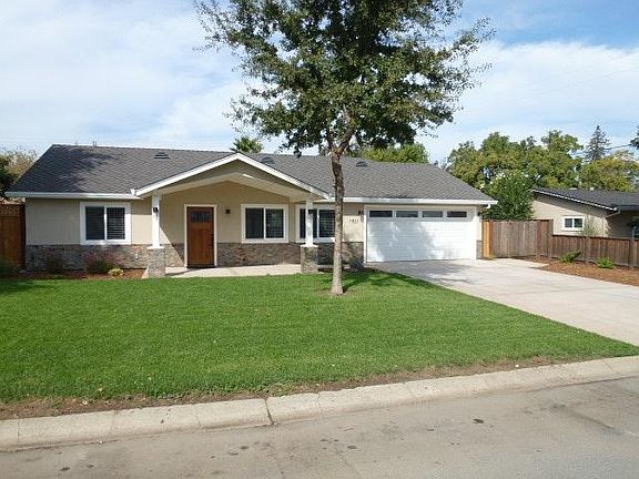 2nd image of 11821 Southwood Dr
