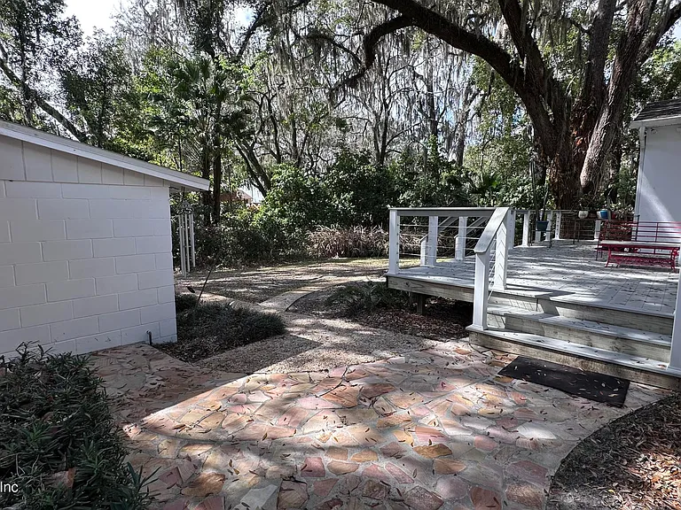 2836 Ionic Ave — Photo 22