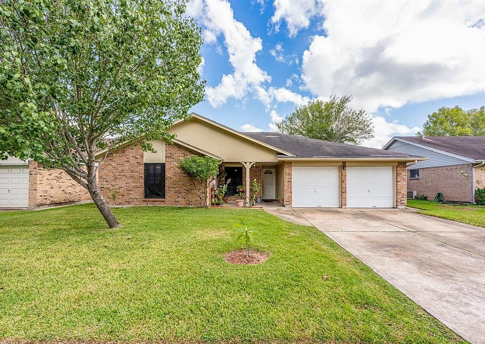 1st image of 3631 Sweetbriar Dr