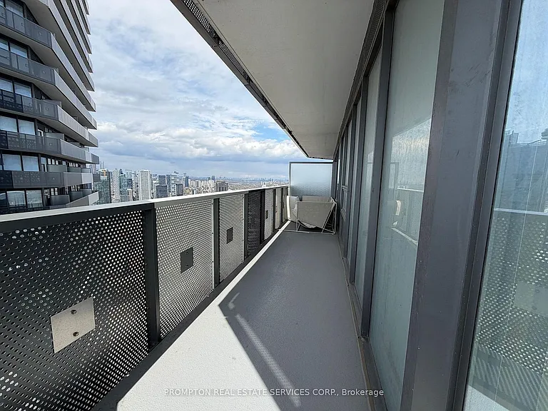 138 Downes St #5711 — Photo 36