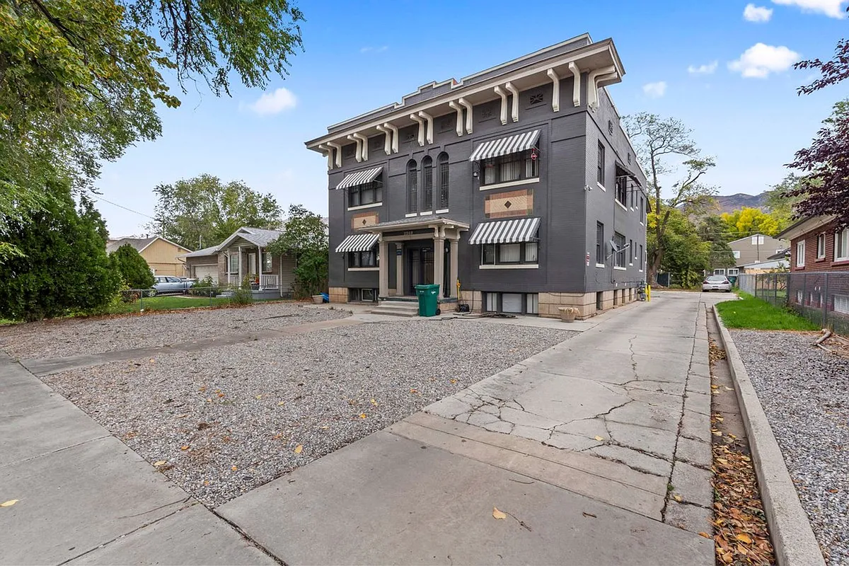 Building Photo - 2248 Jefferson Ave