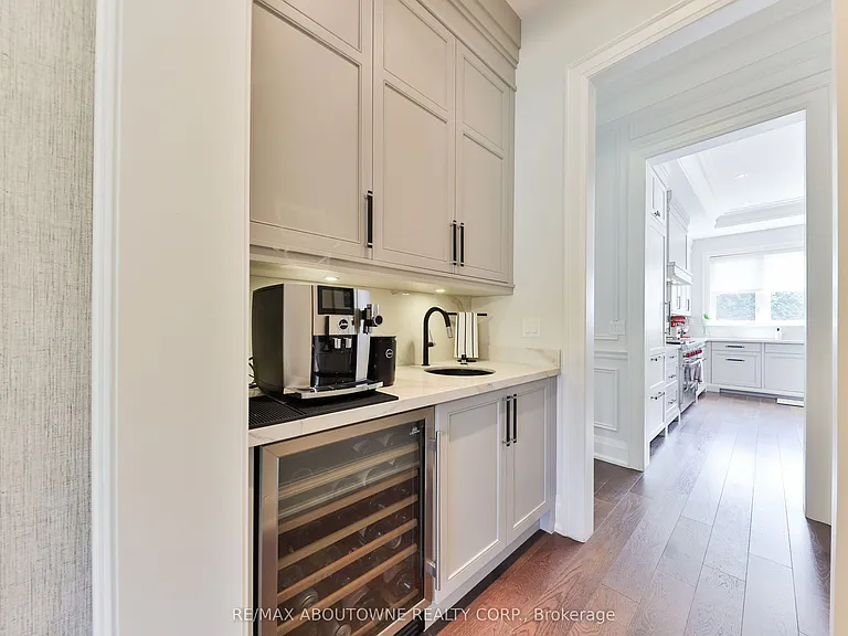408 Saville Cres — Photo 7
