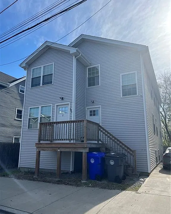 109 Bowdoin St #1