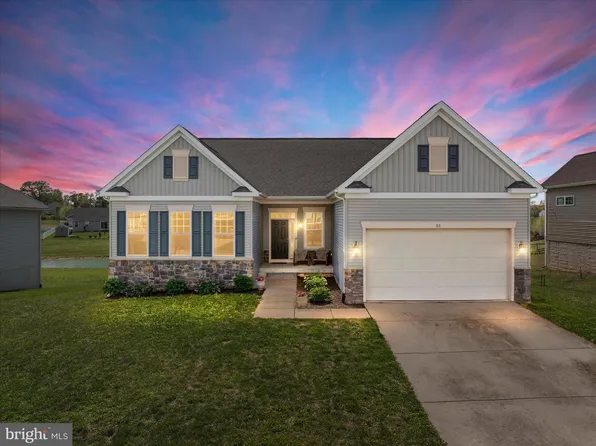 88 Aldershot Dr, Martinsburg, WV 25405