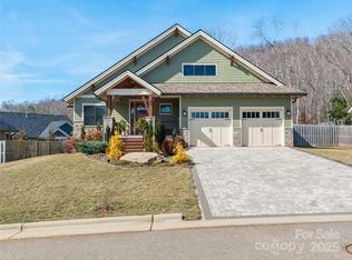 46 Starwood Valley Trl, Arden, NC 28704
