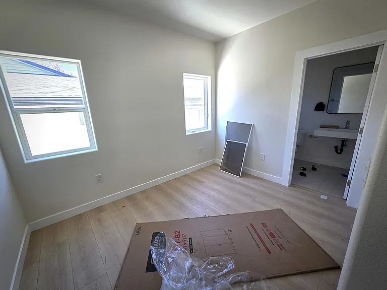 14382 Poway Rd — Photo 10