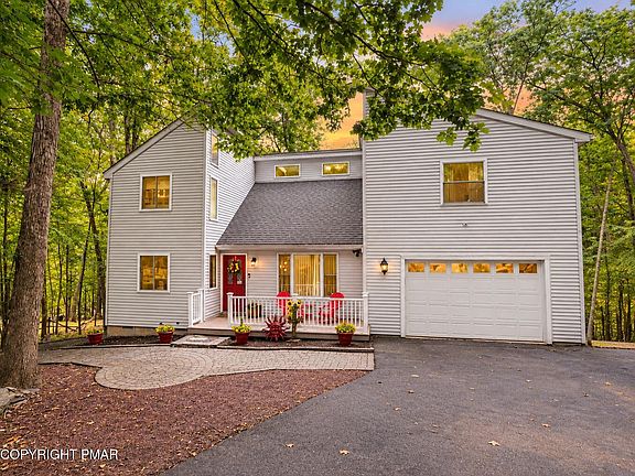 2nd image of 203 Saint Andrews Dr