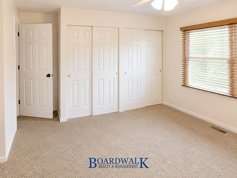3303 W Hector Dr — Photo 15