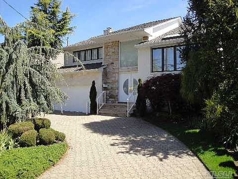 2nd image of 16217 90th St