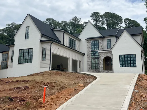 4112 Rockingham Dr, Raleigh, NC 27609