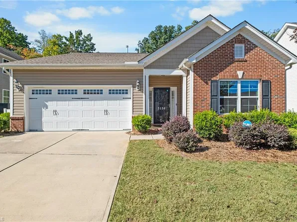 3136 York Place Dr, Walkertown, NC 27051
