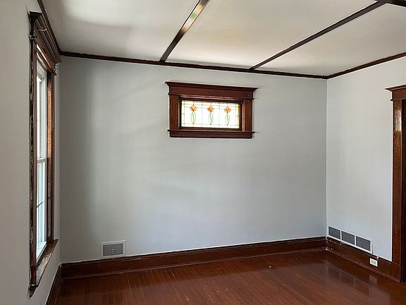 2nd image of 66-68 Prospect St #1